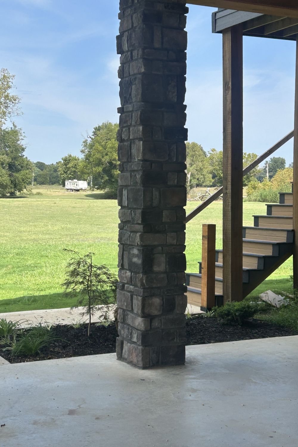 Stone Veneer - Hackett Stone Midnight - Mountain View Stone