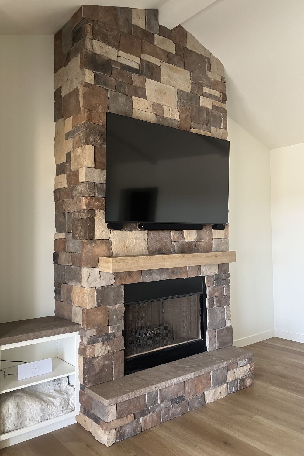 Stone Veneer - Hackett Stone Rustic - Mountain View Stone