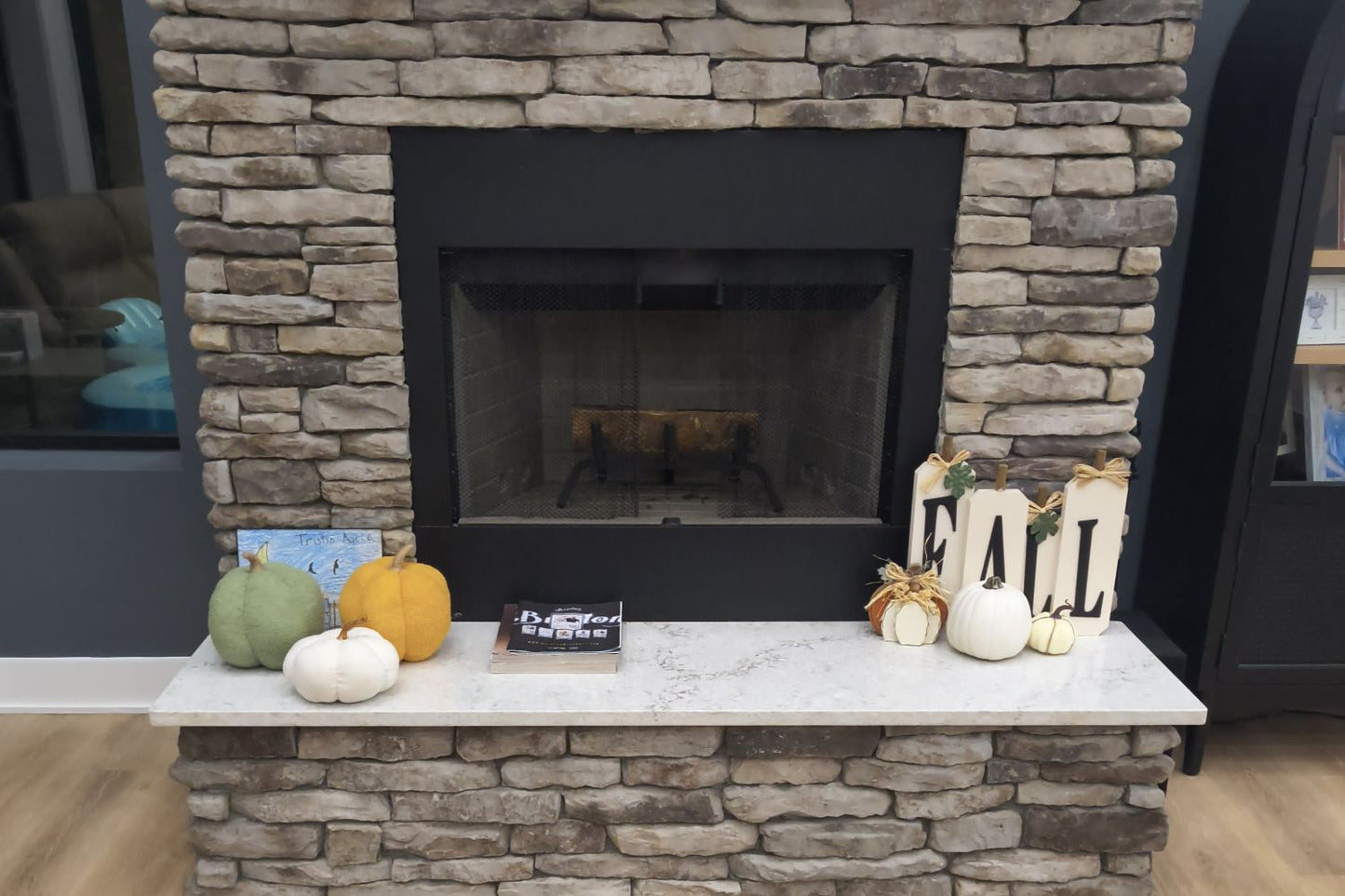 Stone Veneer - Ledge Stone Granite - Mountain View Stone