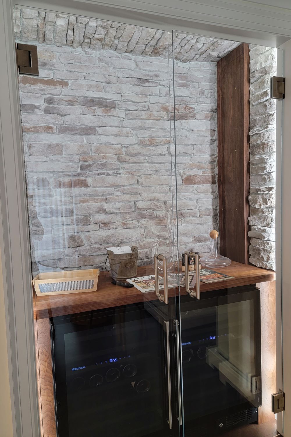 Stone Veneer - Ledge Stone Granite - Mountain View Stone