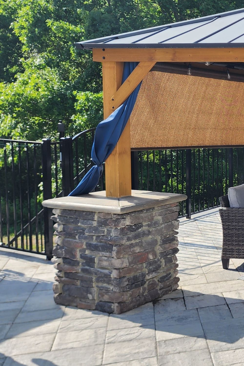 Stone Veneer - Ledge Stone Midnight - Mountain View Stone