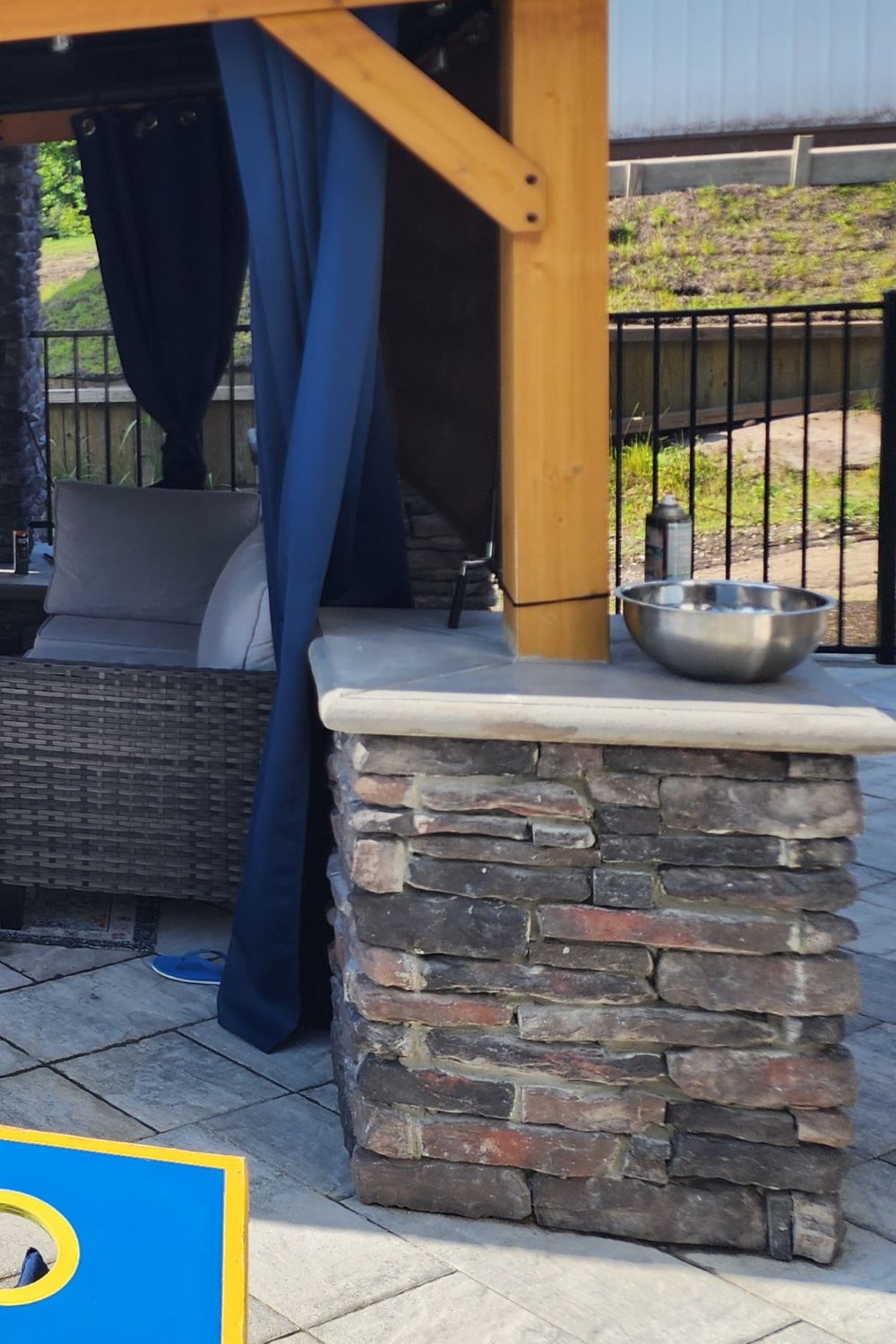 Stone Veneer - Ledge Stone Midnight - Mountain View Stone