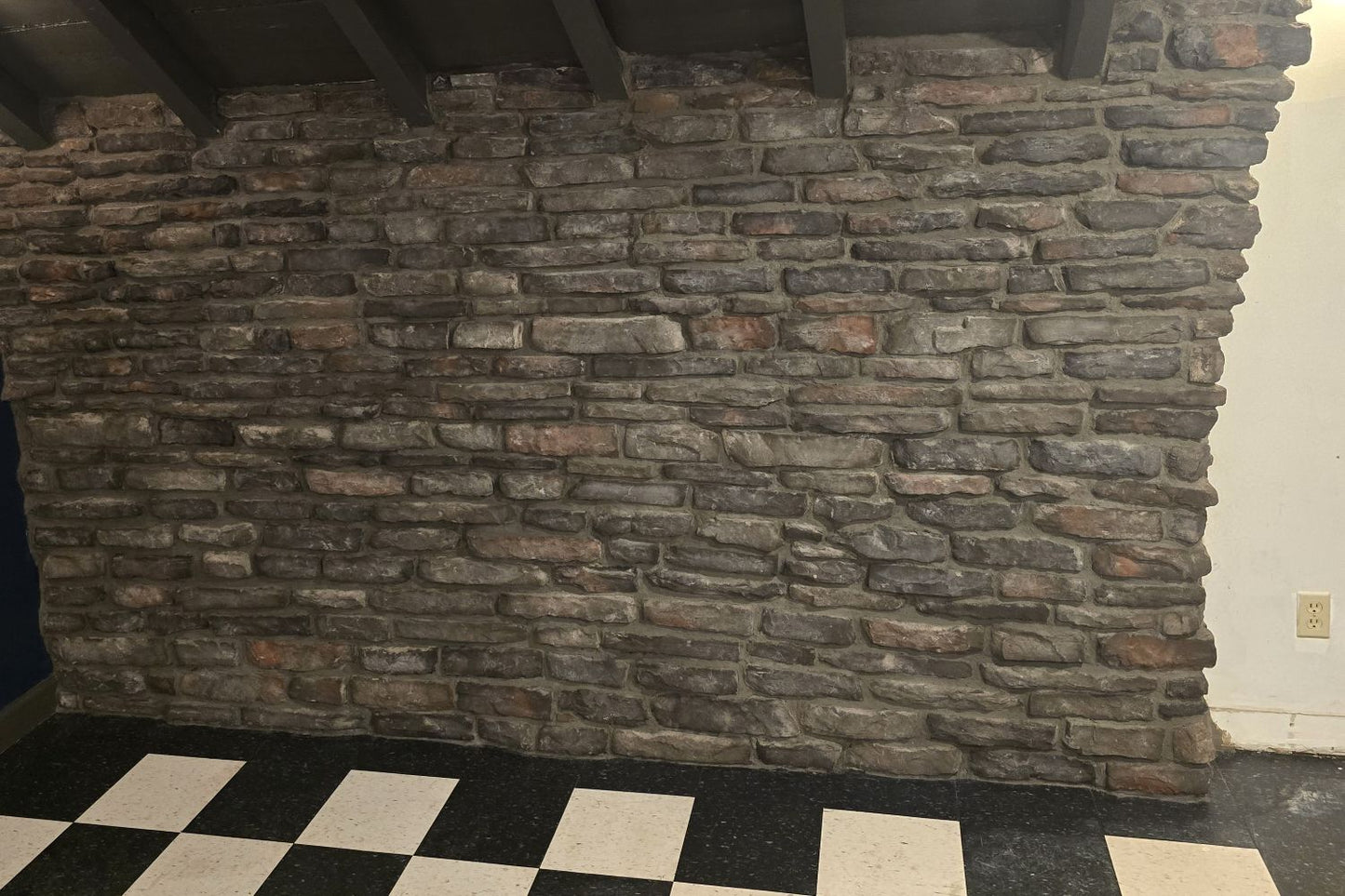 Stone Veneer - Ledge Stone Midnight - Mountain View Stone