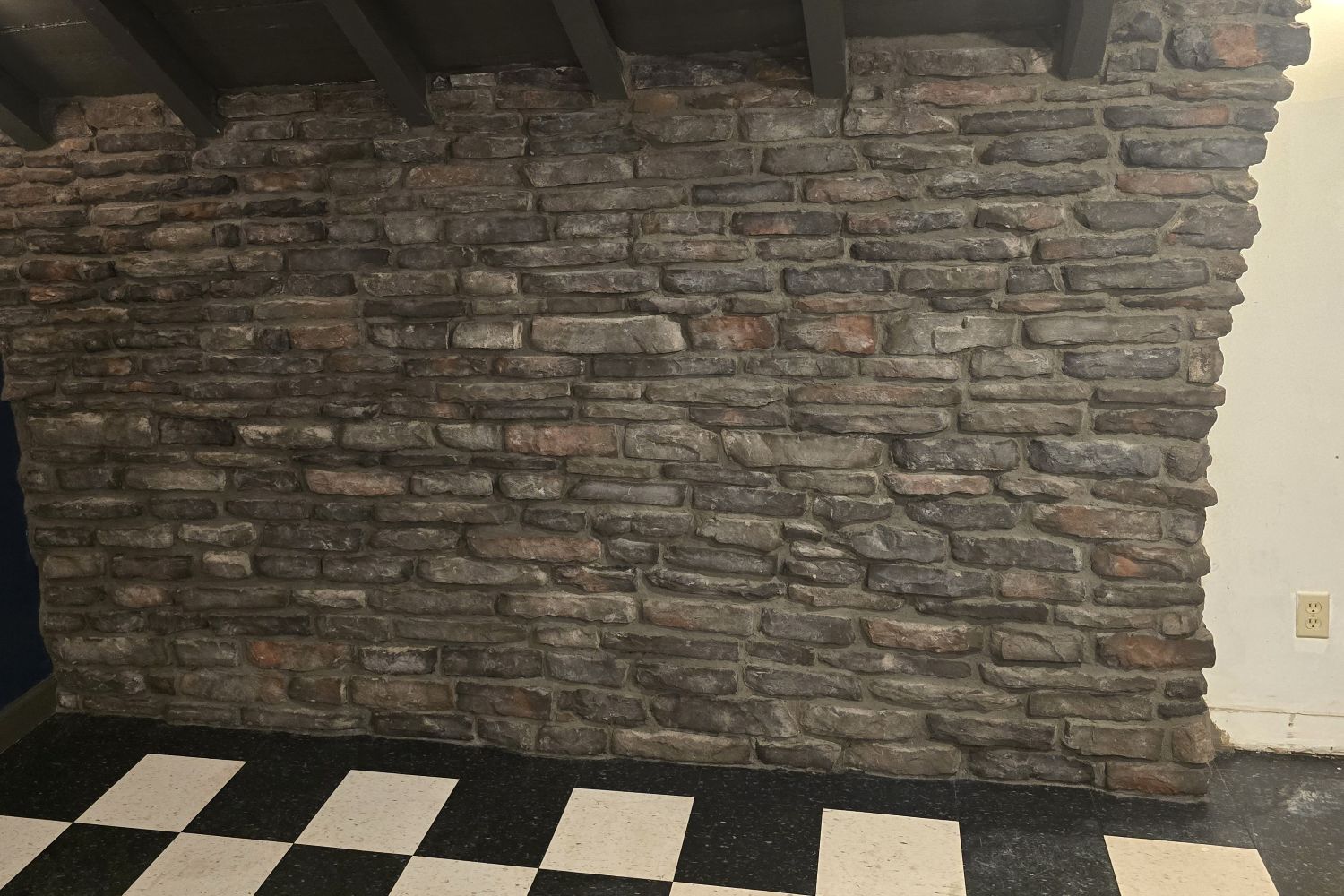 Stone Veneer - Ledge Stone Midnight - Mountain View Stone