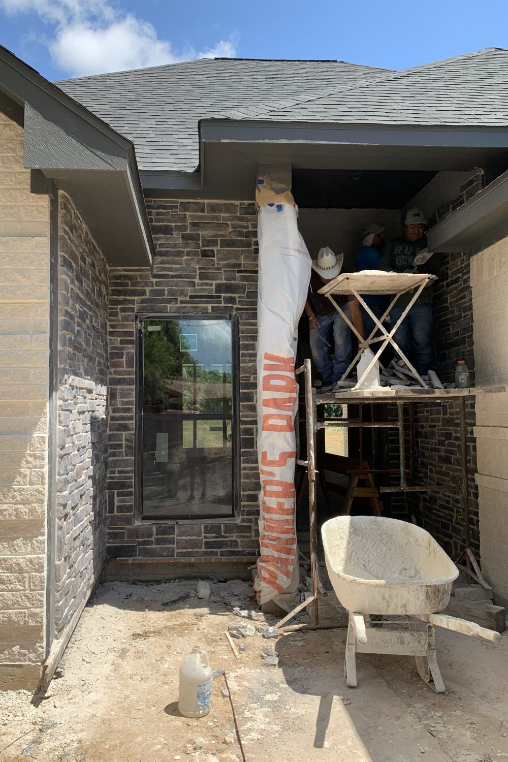 Stone Veneer - Ledge Stone Midnight - Mountain View Stone