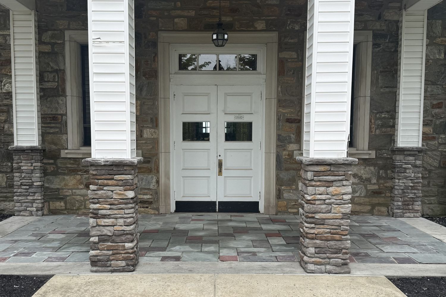 スレンダートーン Stone Veneer - Ledge Stone Mountain Mist - Mountain View Stone