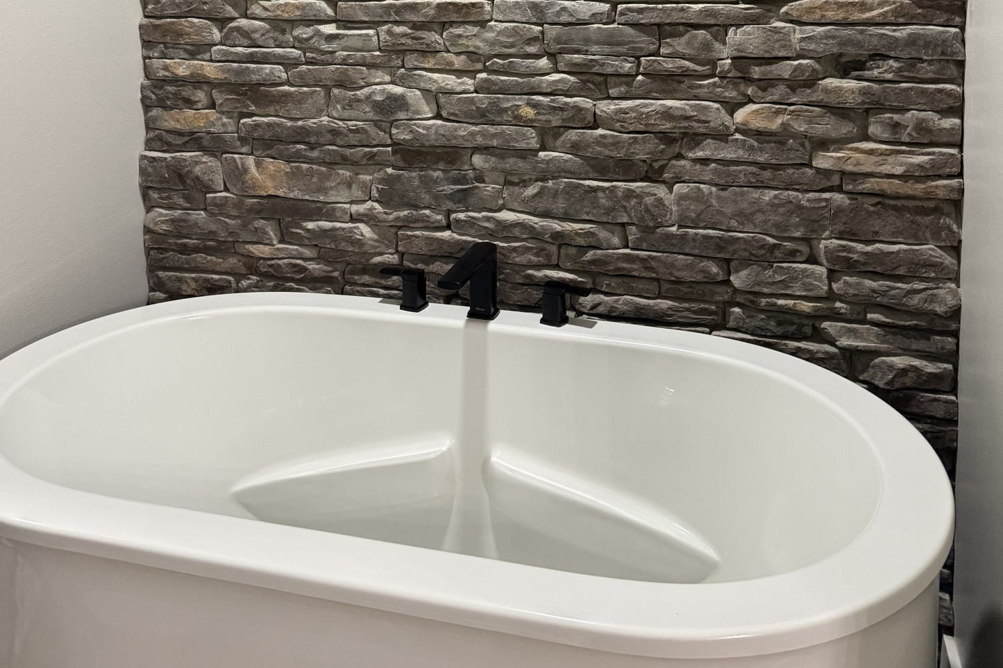 Stone Veneer - Ledge Stone Outback - Mountain View Stone