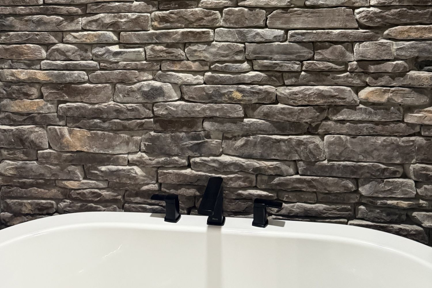 Stone Veneer - Ledge Stone Outback - Mountain View Stone