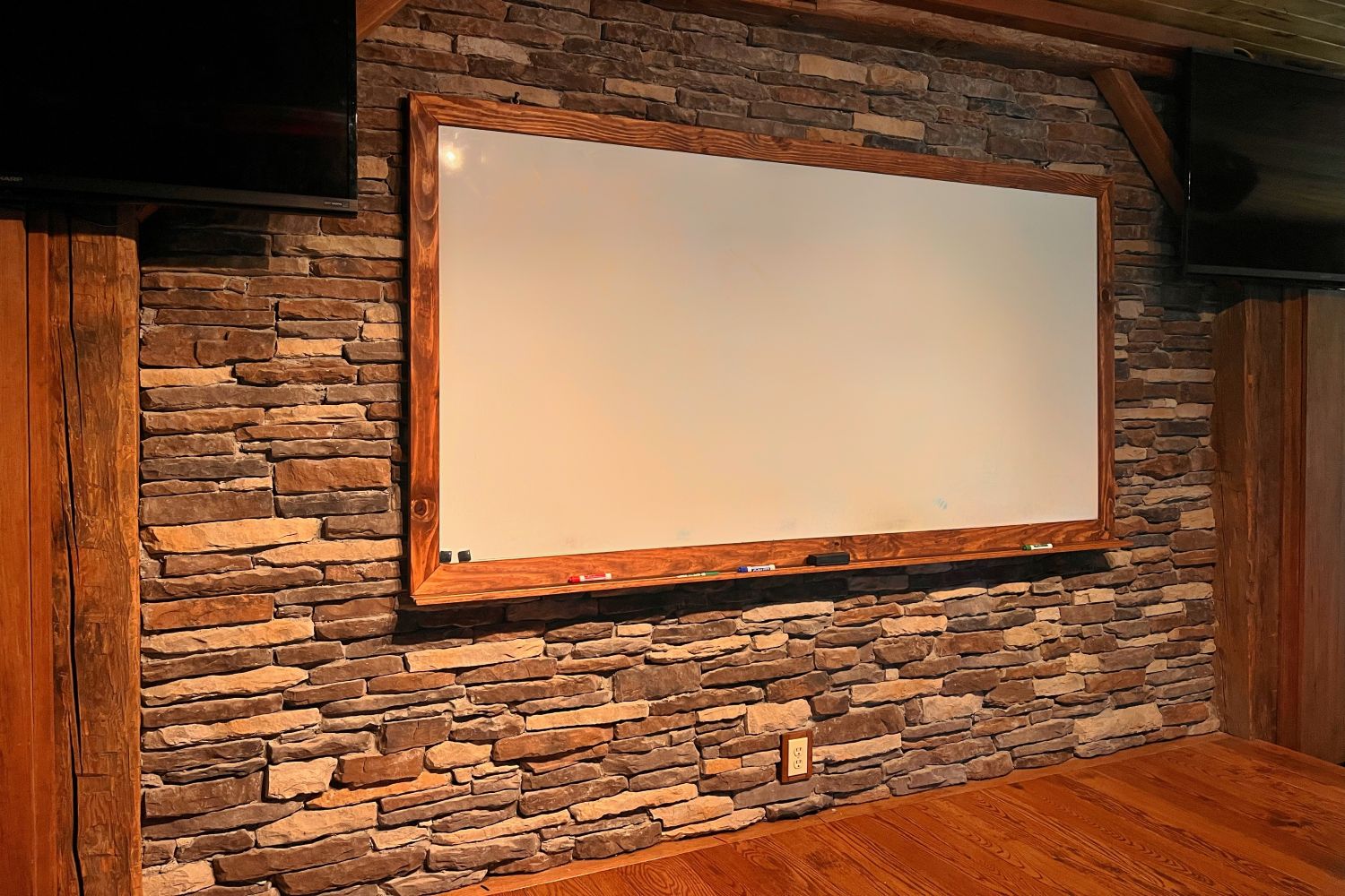 Stone Veneer - Ledge Stone Rustic - Mountain View Stone