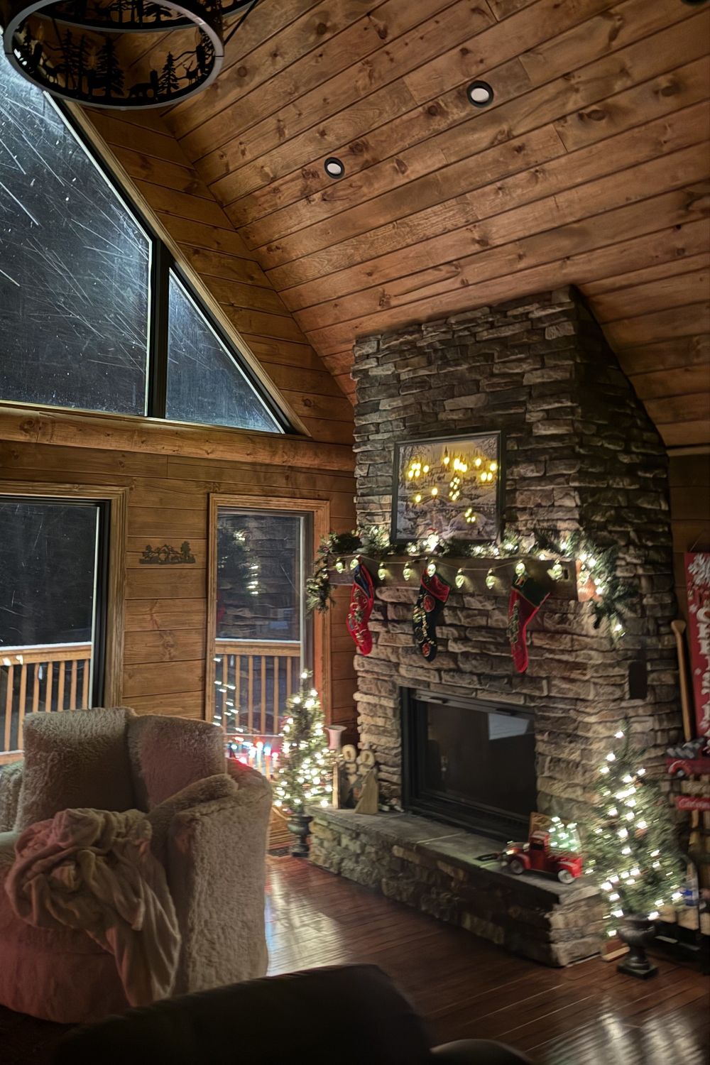 Stone Veneer - Ledge Stone Rustic - Mountain View Stone