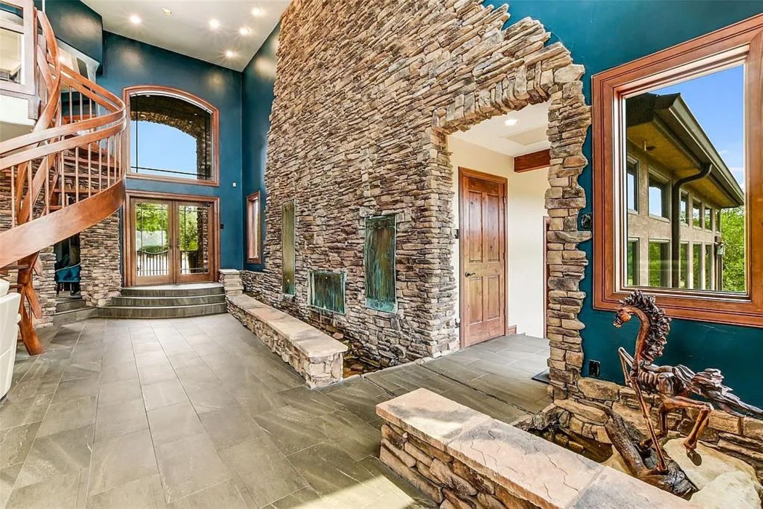 Stone Veneer - Ledge Stone Tuscany - Mountain View Stone