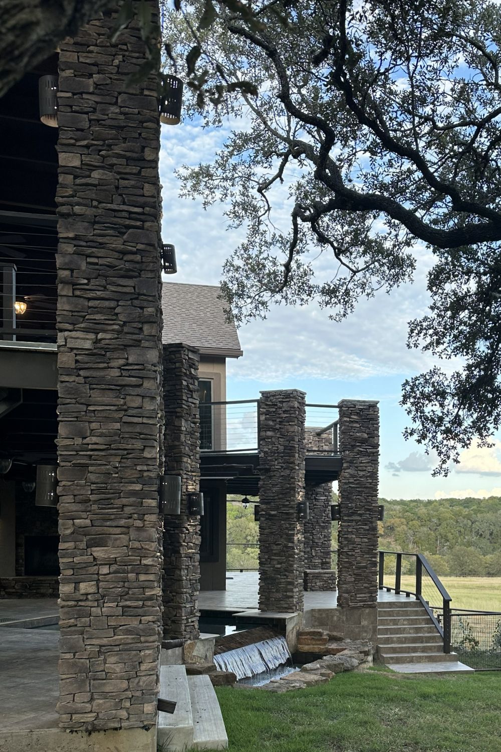 Stone Veneer - Ledge Stone Tuscany - Mountain View Stone
