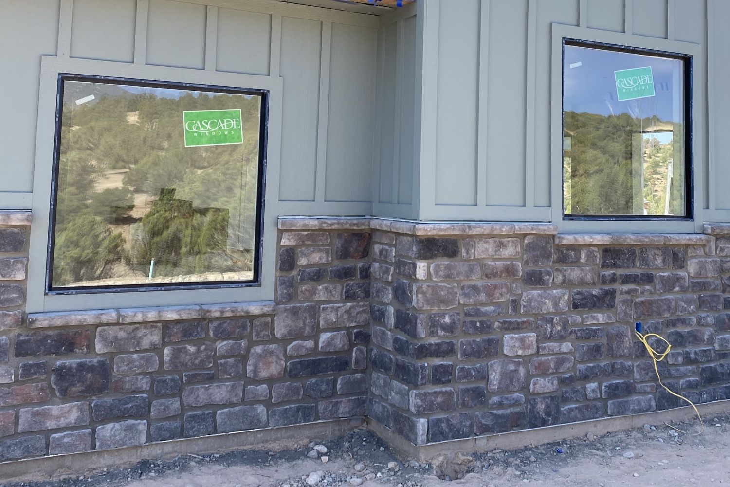 Stone Veneer - Lime Stone Midnight - Mountain View Stone