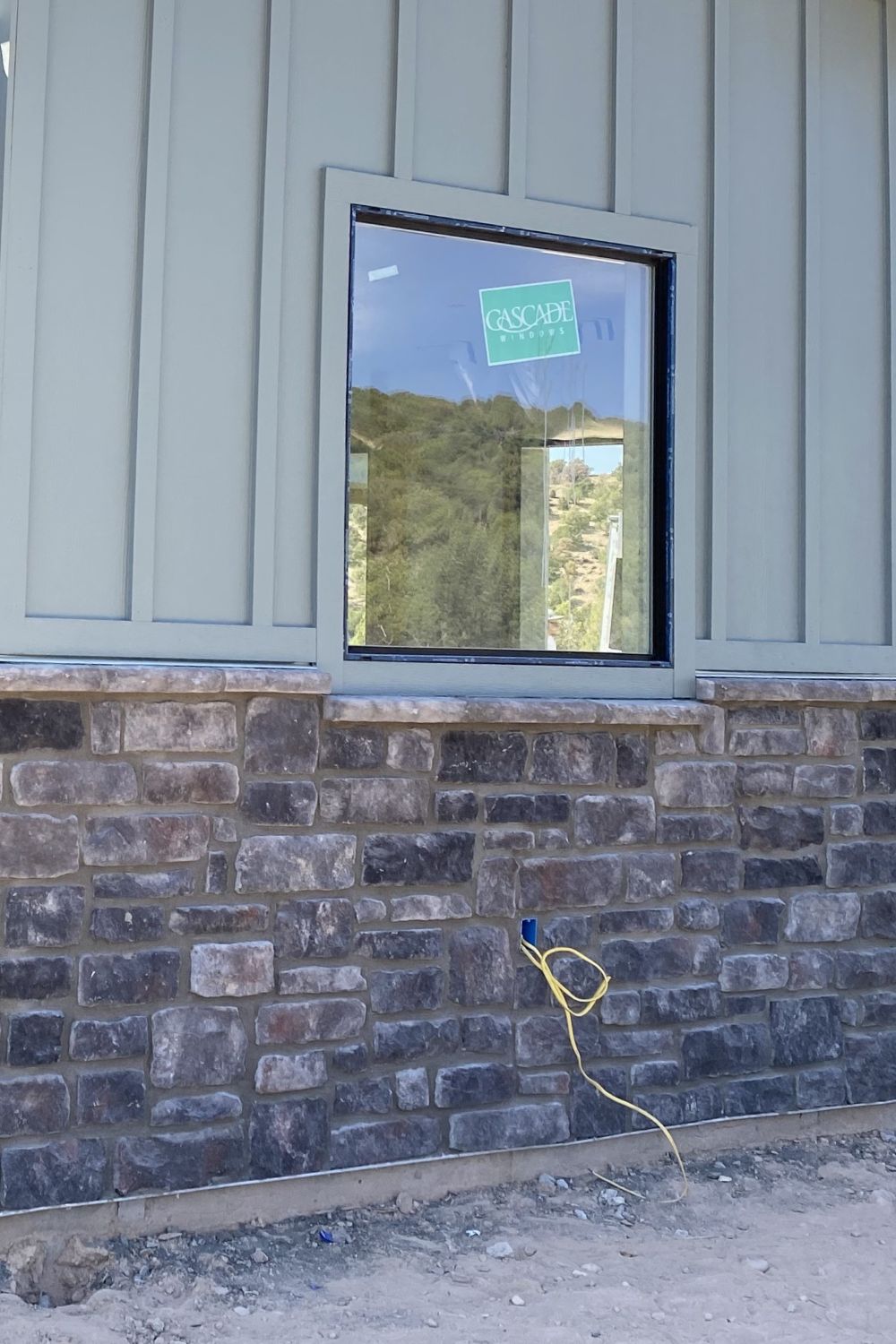 Stone Veneer - Lime Stone Midnight - Mountain View Stone