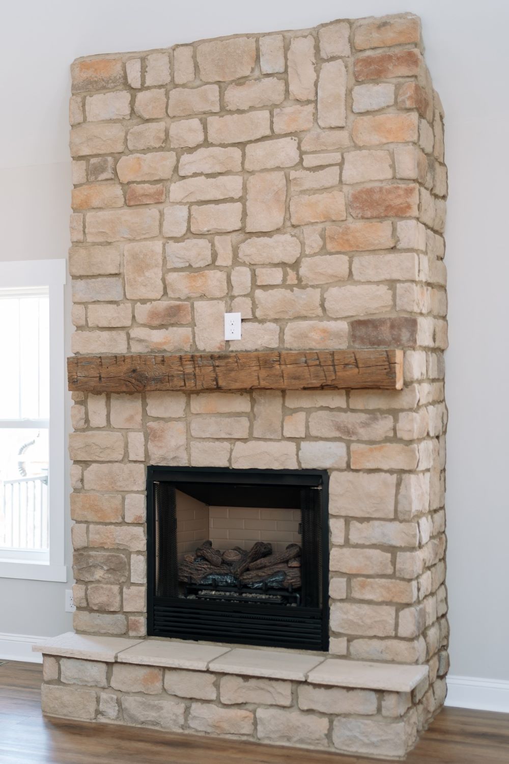 Stone Veneer - Lime Stone White Oak - Mountain View Stone