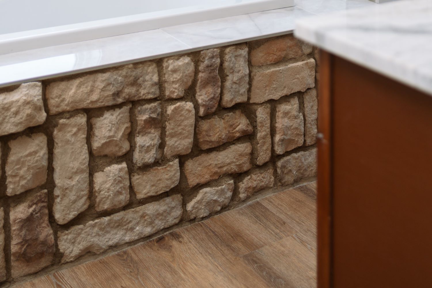 Stone Veneer - Lime Stone White Oak - Mountain View Stone