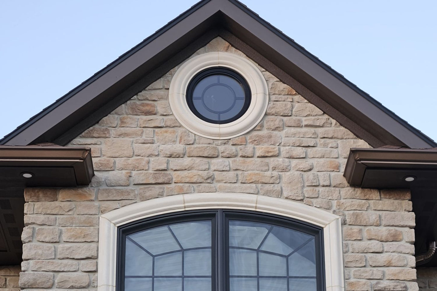 Stone Veneer - Lime Stone White Oak - Mountain View Stone