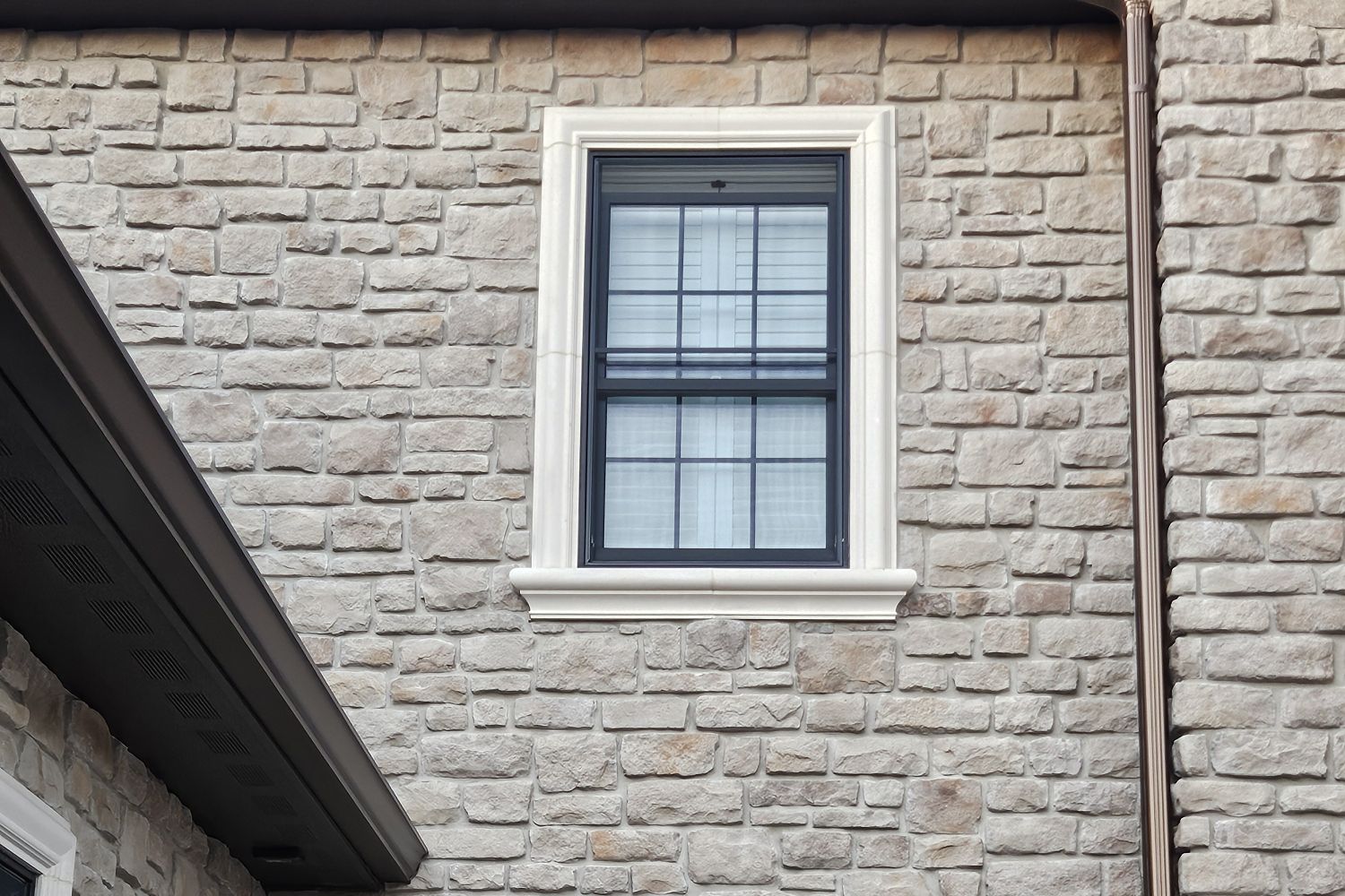 Stone Veneer - Lime Stone White Oak - Mountain View Stone