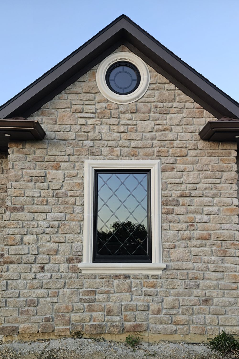 Stone Veneer - Lime Stone White Oak - Mountain View Stone