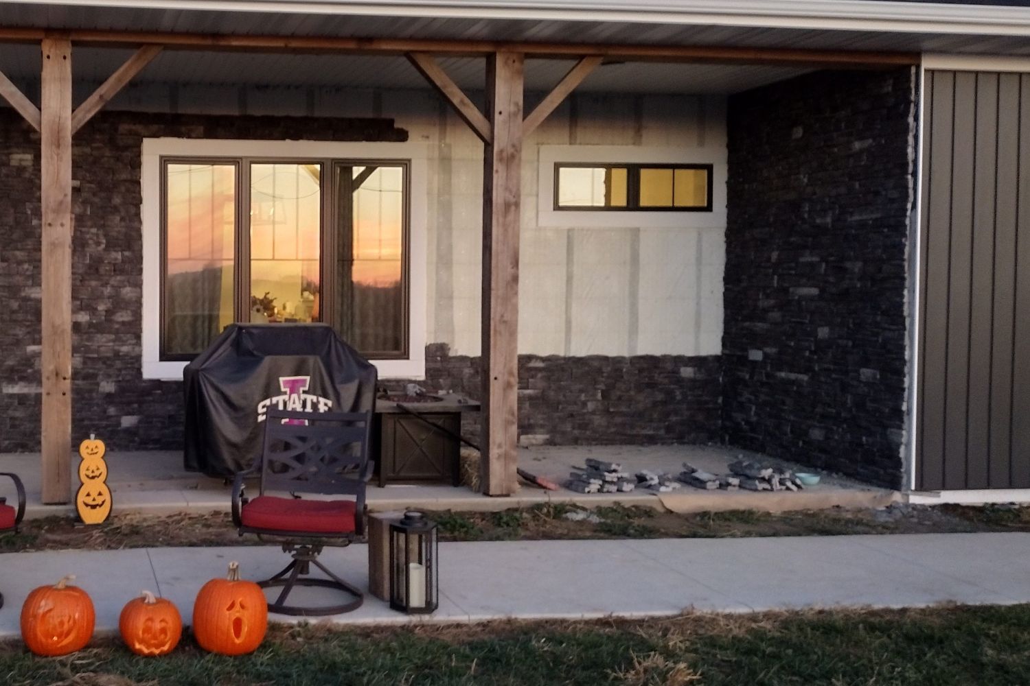Stone Veneer - Ready Stack Stone Panel Black Forest - Mountain View Stone