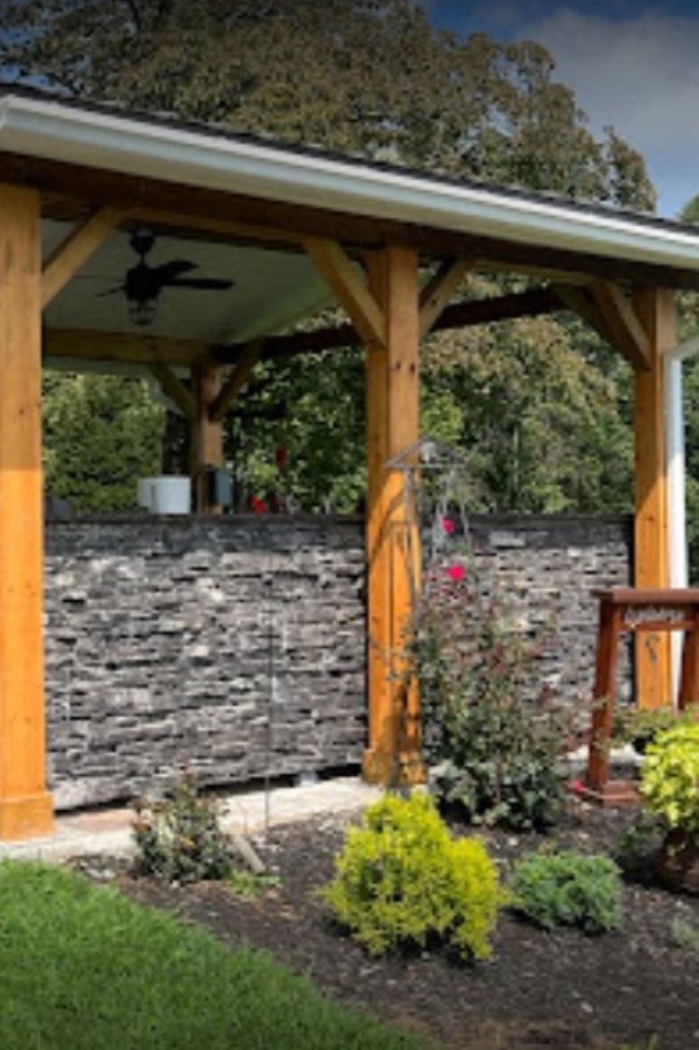 Stone Veneer - Ready Stack Stone Panel Black Forest - Mountain View Stone
