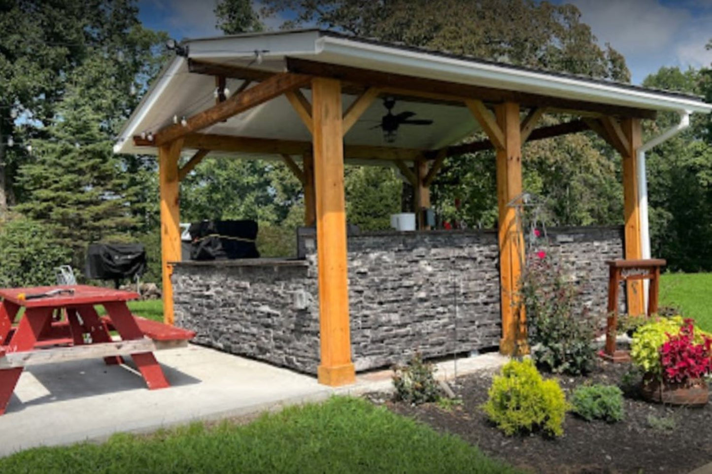 Stone Veneer - Ready Stack Stone Panel Black Forest - Mountain View Stone