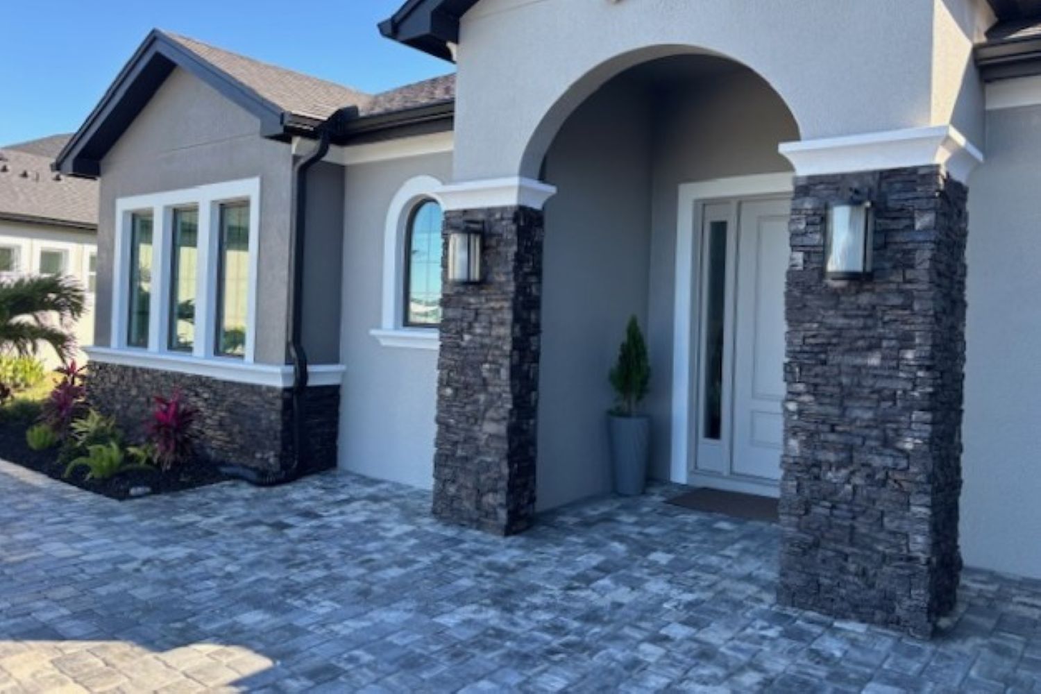 Stone Veneer Panels - Ready Stacked Stone Black Forest - Mountain