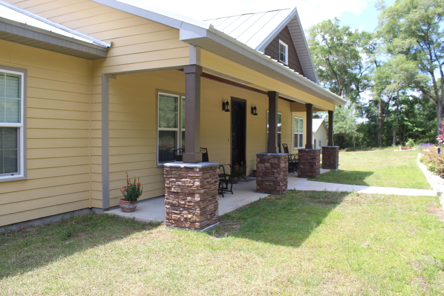 Stone Veneer - Ready Stack Stone Panel Chardonnay - Mountain View Stone