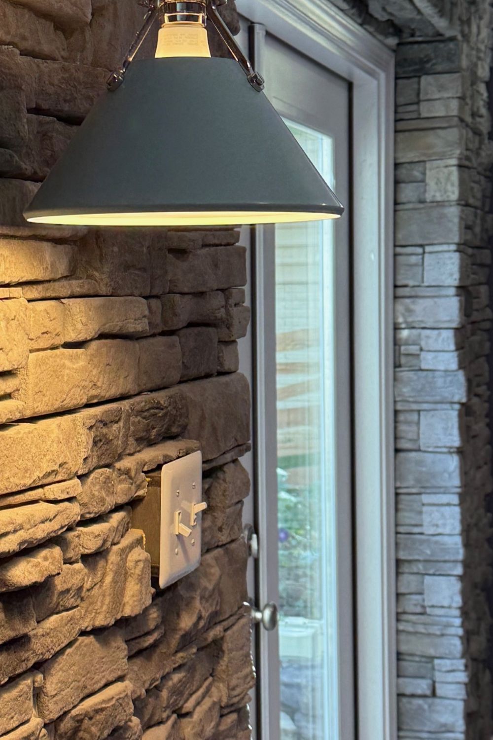 Stone Veneer - Ready Stack Stone Panel Cool Gray - Mountain View Stone