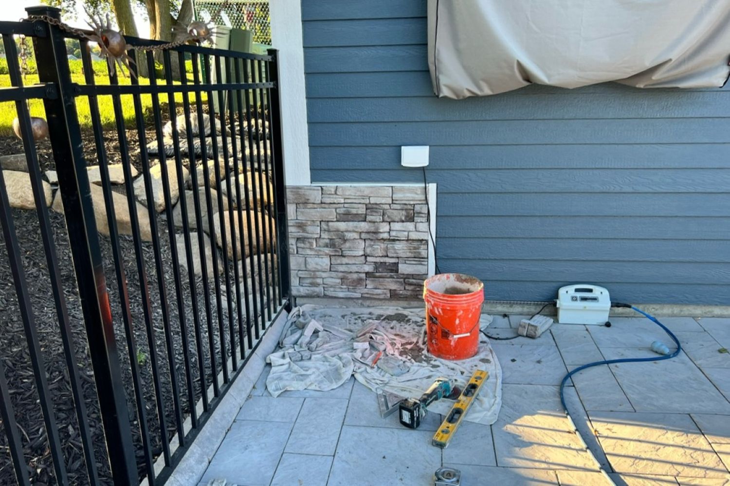 Stone Veneer - Ready Stack Stone Panel Granite - Mountain View Stone