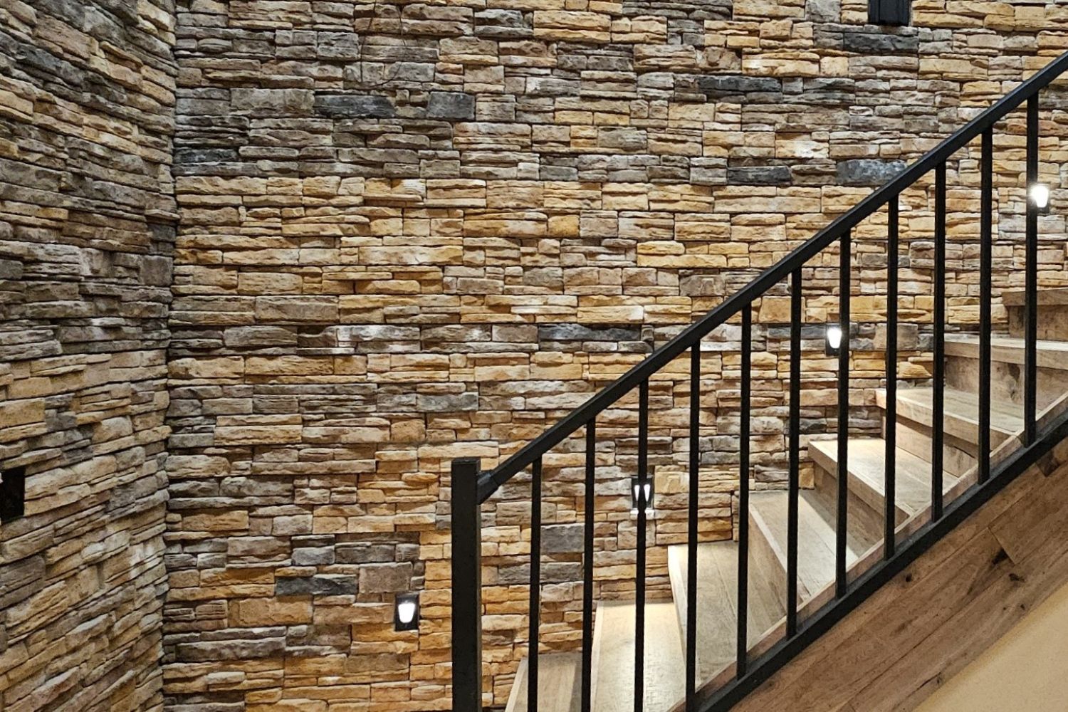 Stone Veneer - Ready Stack Stone Panel Mossy Creek - Mountain View Stone