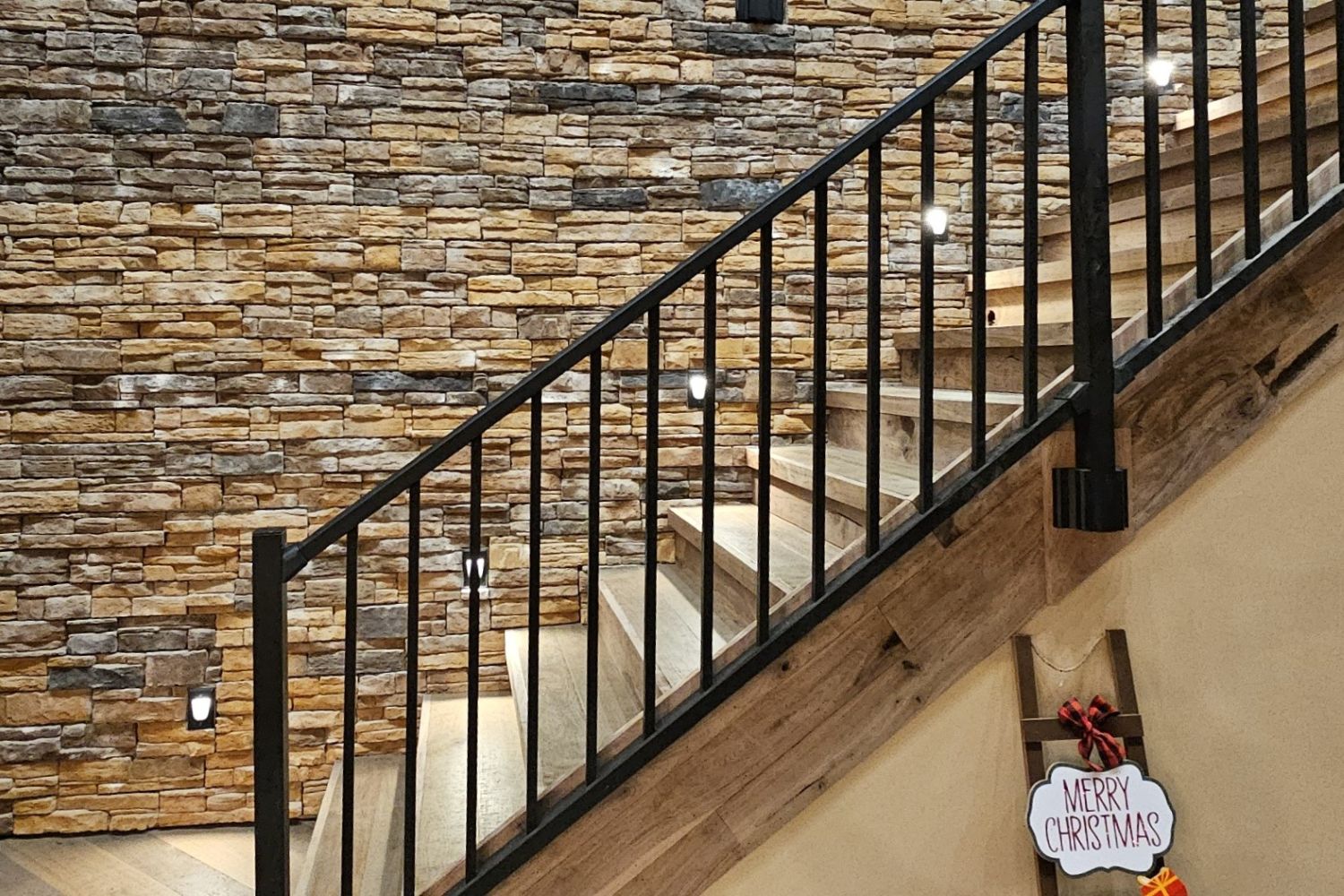 Stone Veneer - Ready Stack Stone Panel Mossy Creek - Mountain View Stone