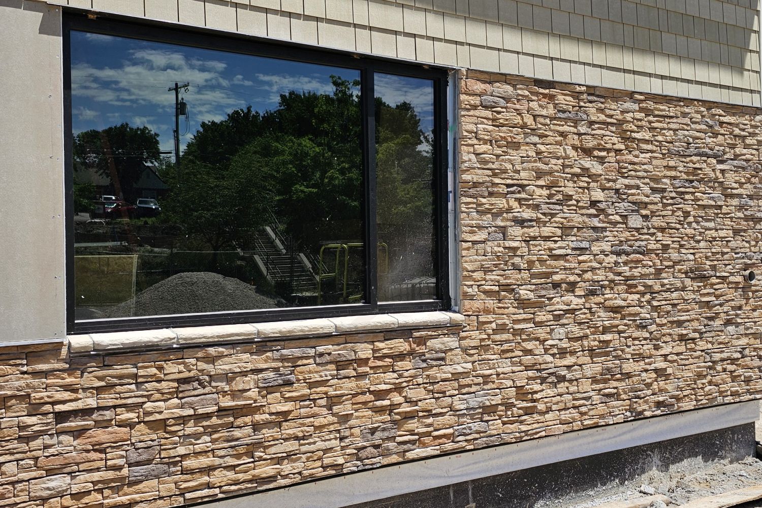 ギリア　サンドストーン Stone Veneer Panels - Ready Stacked Stone Sienna - Mountain View Stone