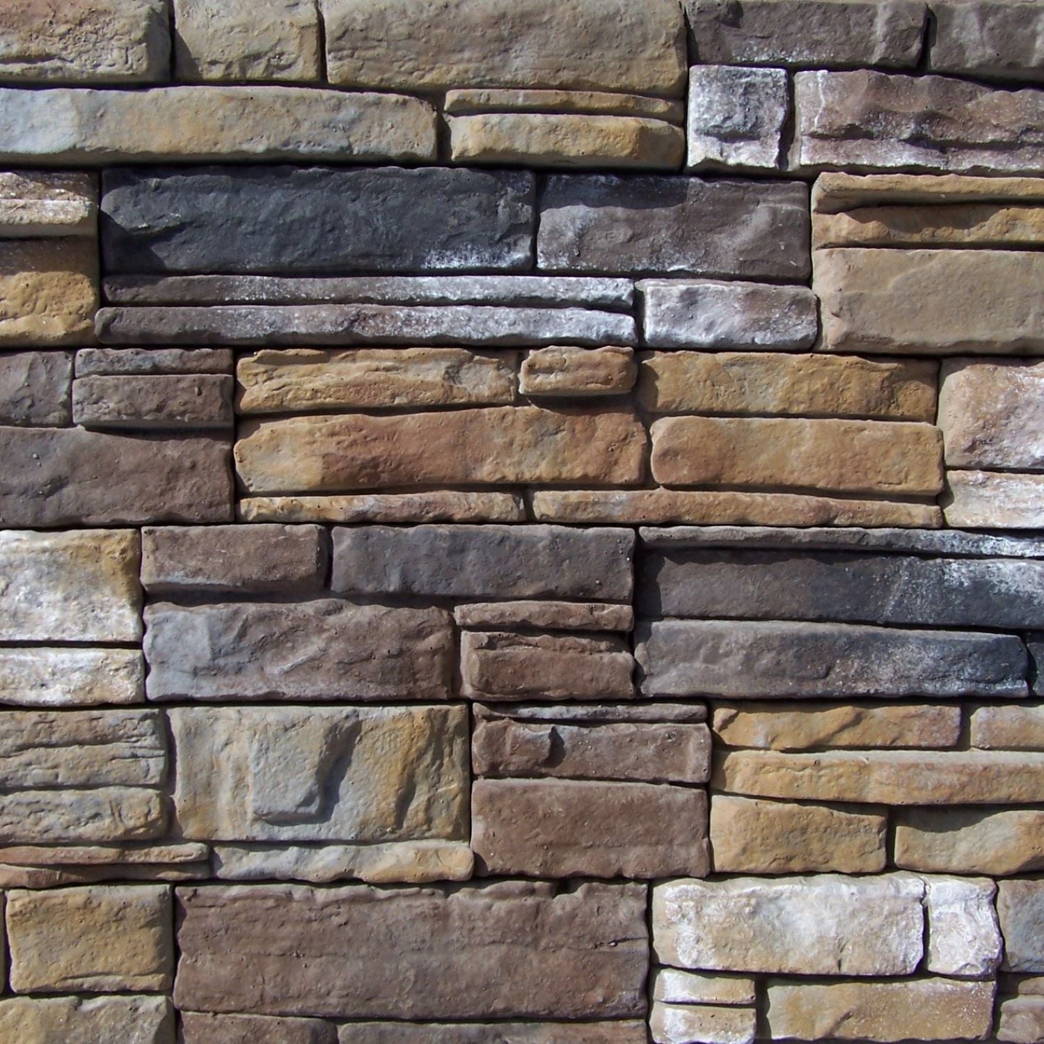 Stacked Ledgestone Veneer Silver Contemporary Ledge Stone™ Stacked
