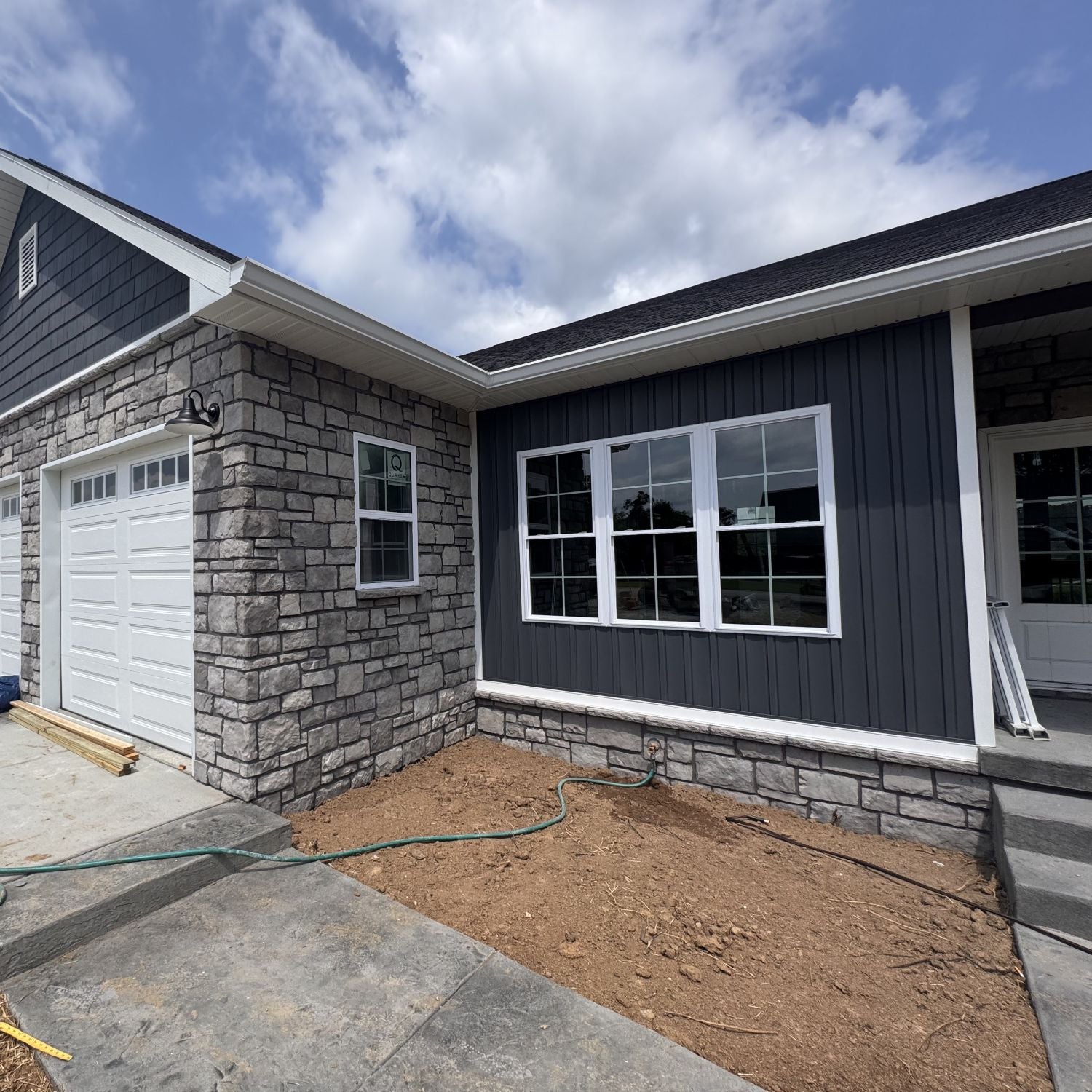 Stone Veneer - Accessories - Sill - Mountain View Stone