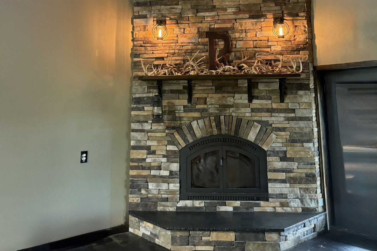 Stone Veneer - Stack Stone Aspen - Mountain View Stone