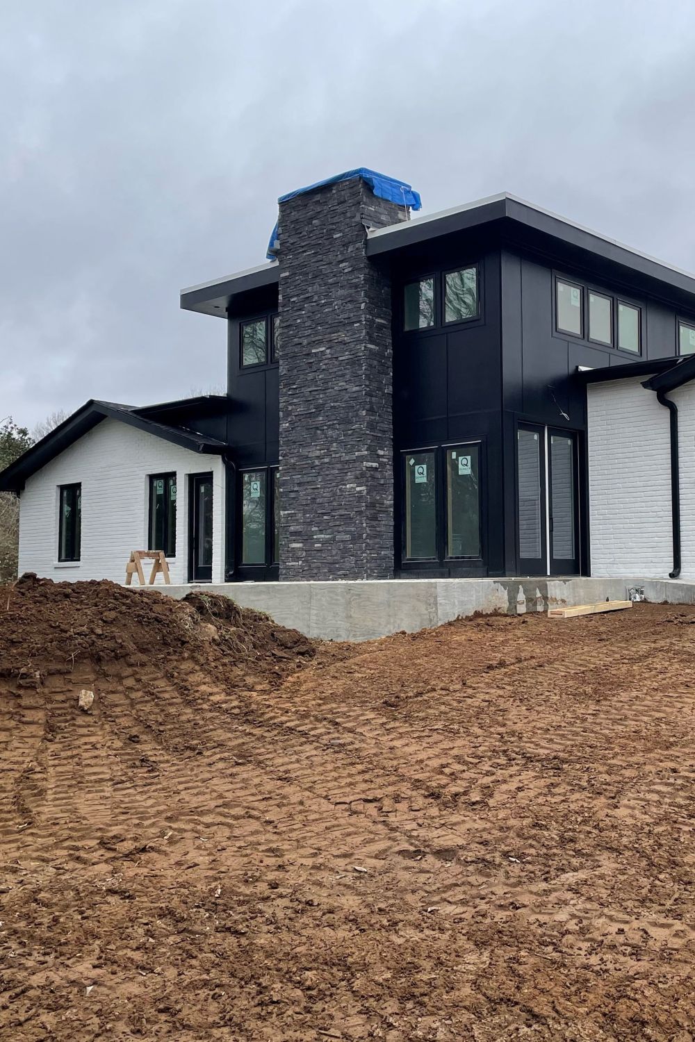 Stone Veneer - Stack Stone Black Forest - Mountain View Stone