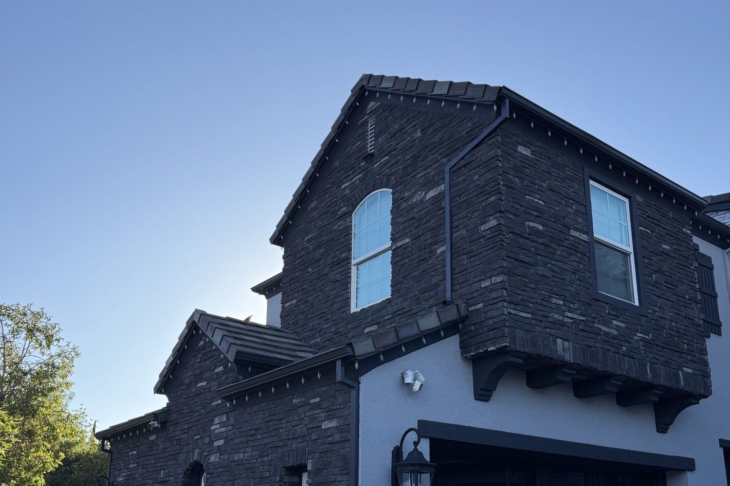 Stone Veneer - Stack Stone Black Forest - Mountain View Stone