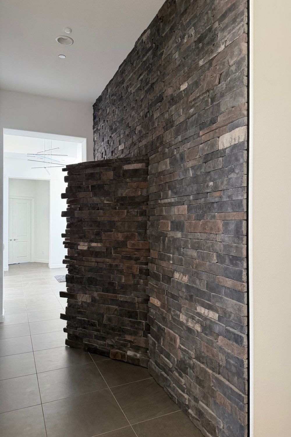 Stone Veneer - Stack Stone Black Forest - Mountain View Stone