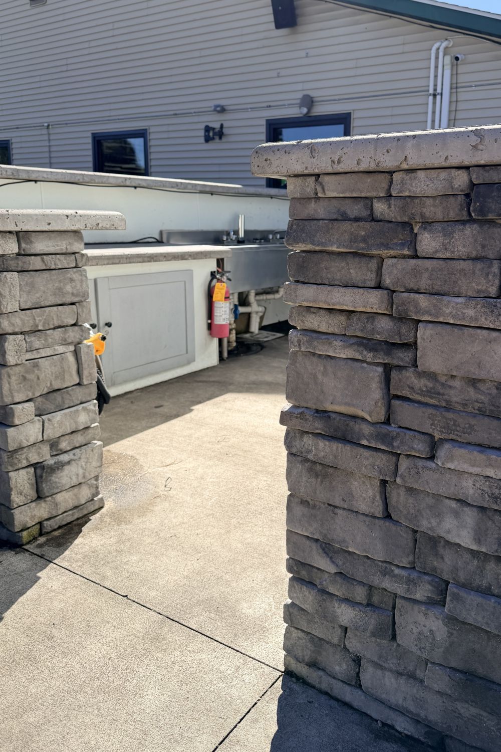 Stone Veneer - Stack Stone Cool Gray - Mountain View Stone