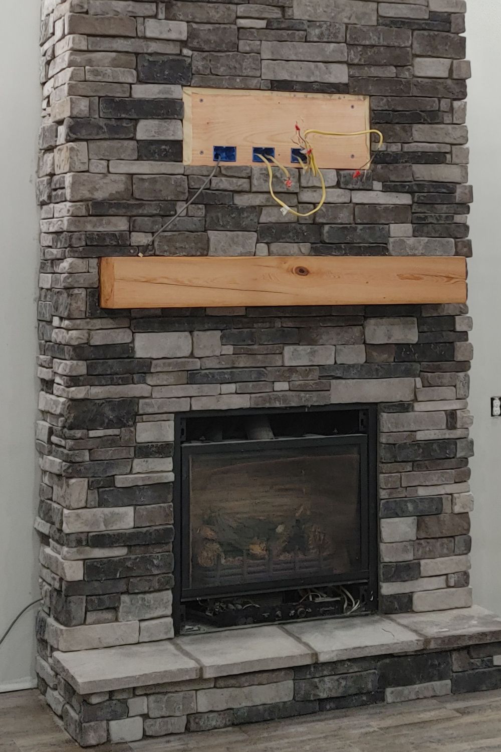 Stone Veneer - Stack Stone Glacier - Mountain View Stone