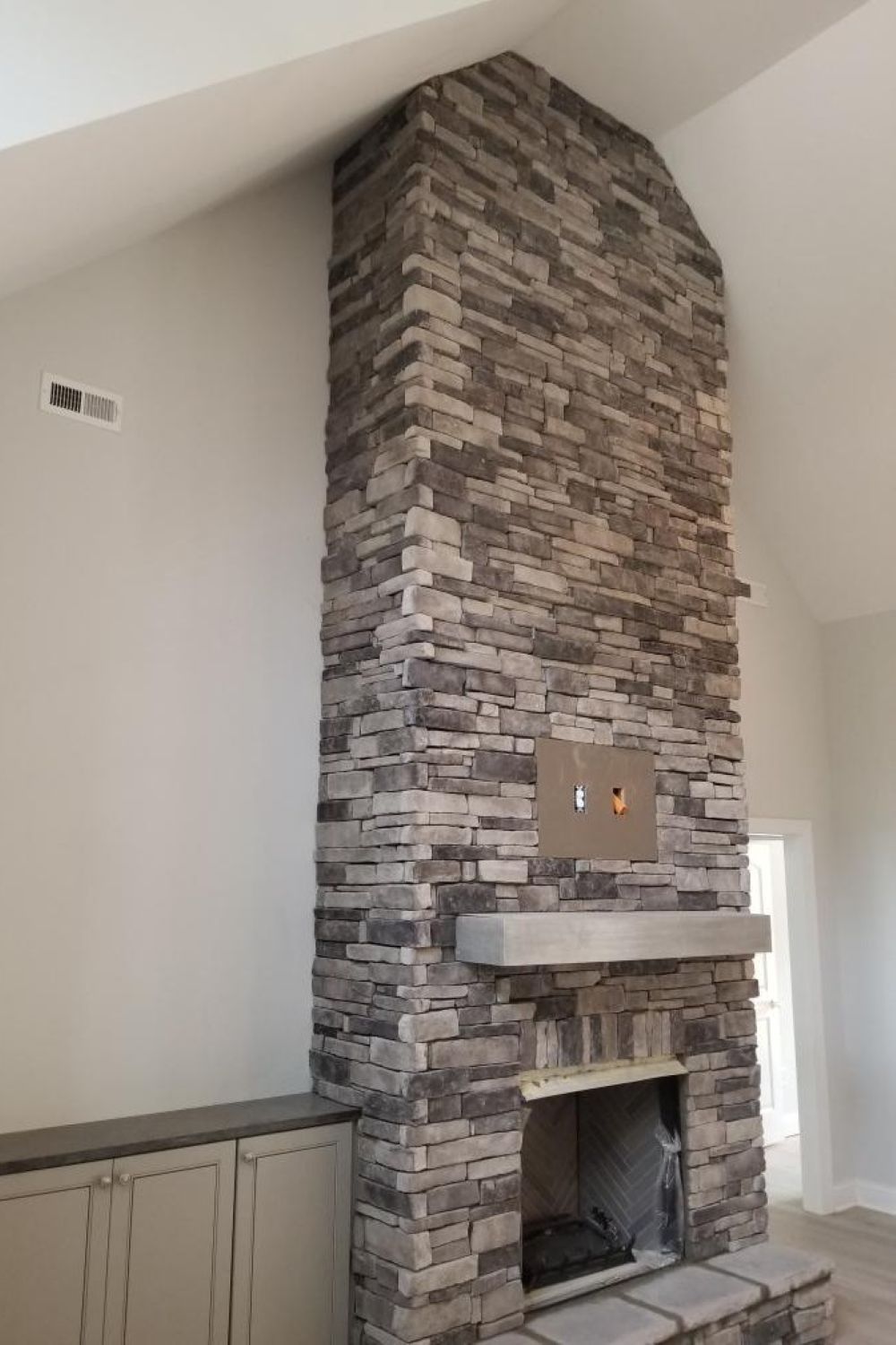 Stone Veneer - Stack Stone Glacier - Mountain View Stone