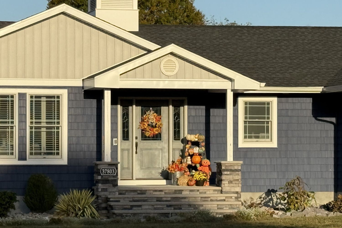 Stone Veneer - Stack Stone Glacier - Mountain View Stone