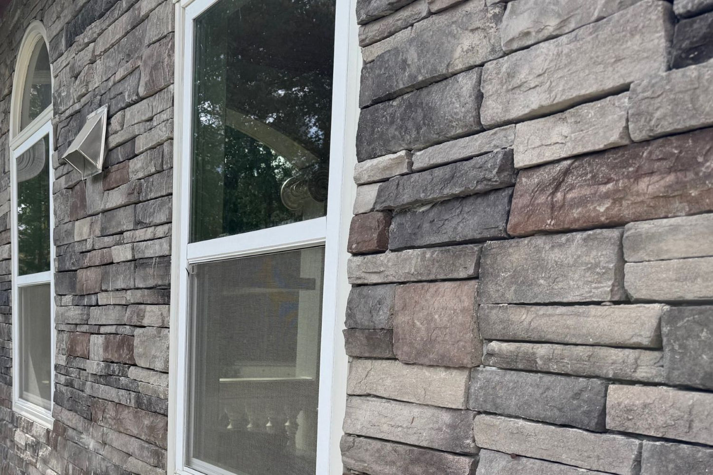 Stone Veneer - Stack Stone Midnight - Mountain View Stone
