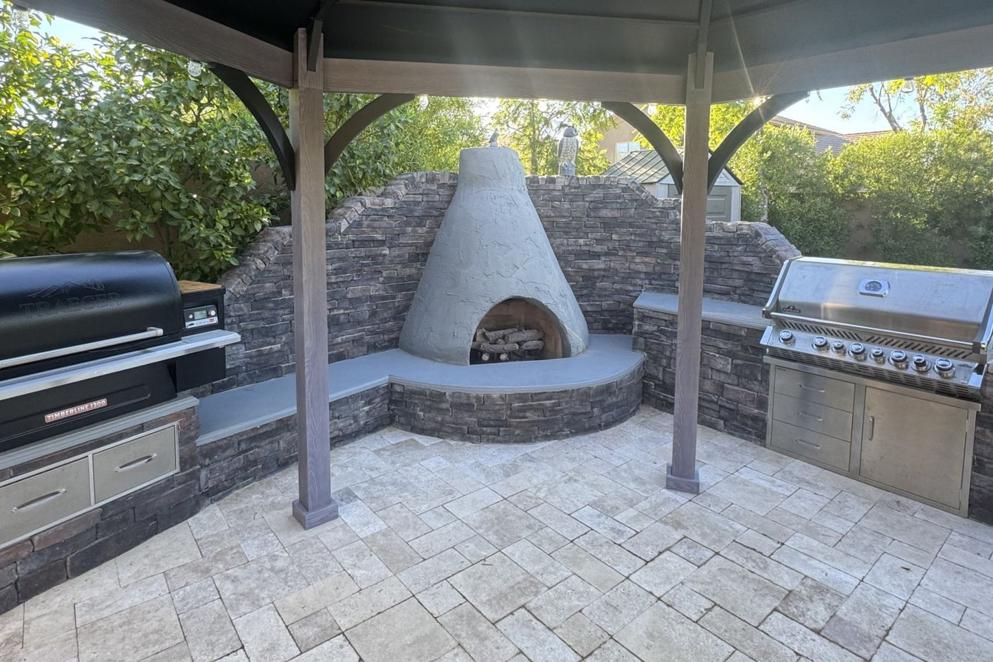 Stone Veneer - Stack Stone Midnight - Mountain View Stone