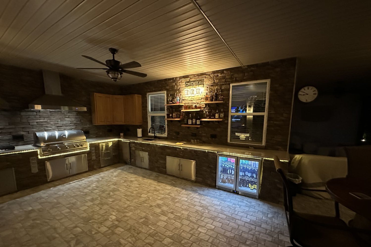 Stone Veneer - Stack Stone Outback - Mountain View Stone