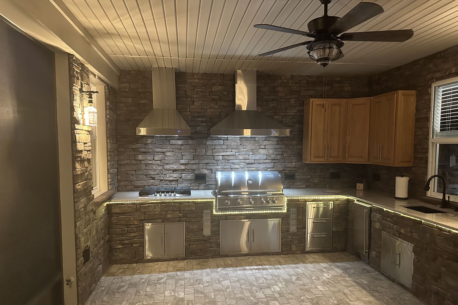 Stone Veneer - Stack Stone Outback - Mountain View Stone