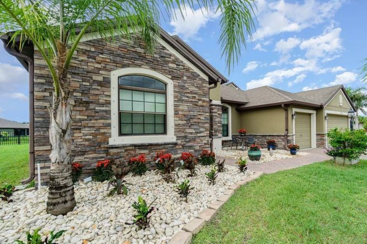 Stone Veneer - Stack Stone Ozark - Mountain View Stone