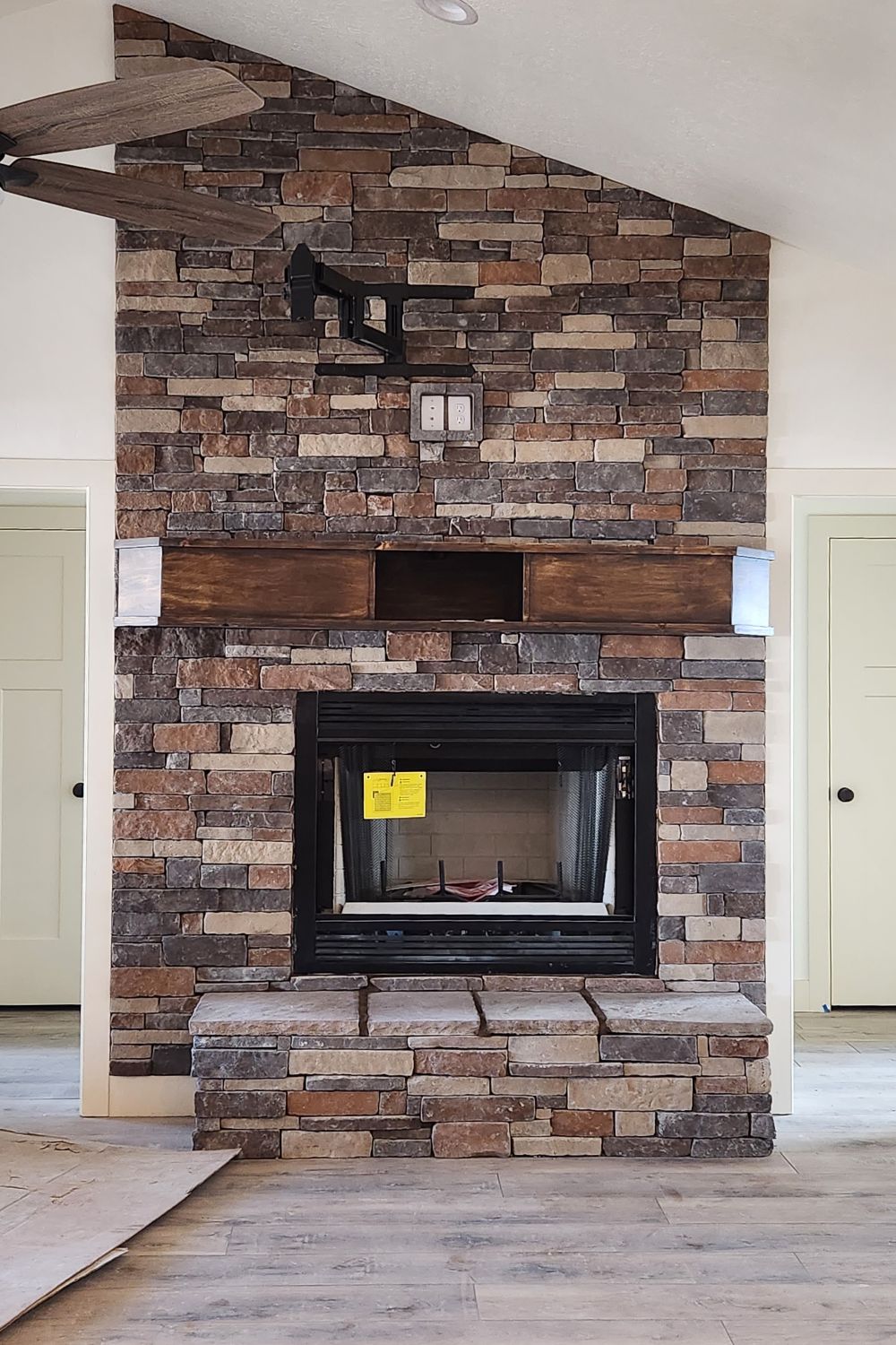 Stone Veneer - Stack Stone Ozark - Mountain View Stone