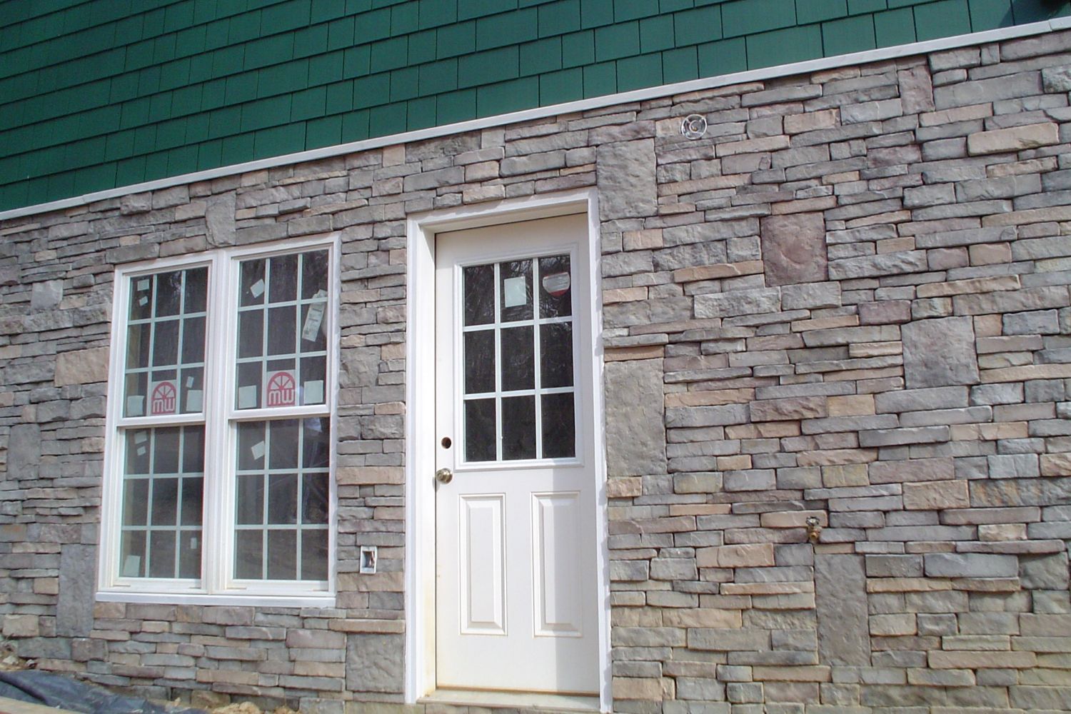 Stone Veneer - Hackett Stone Buck Mountain & Stack Stone Buck Mountain Blend - Mountain View Stone